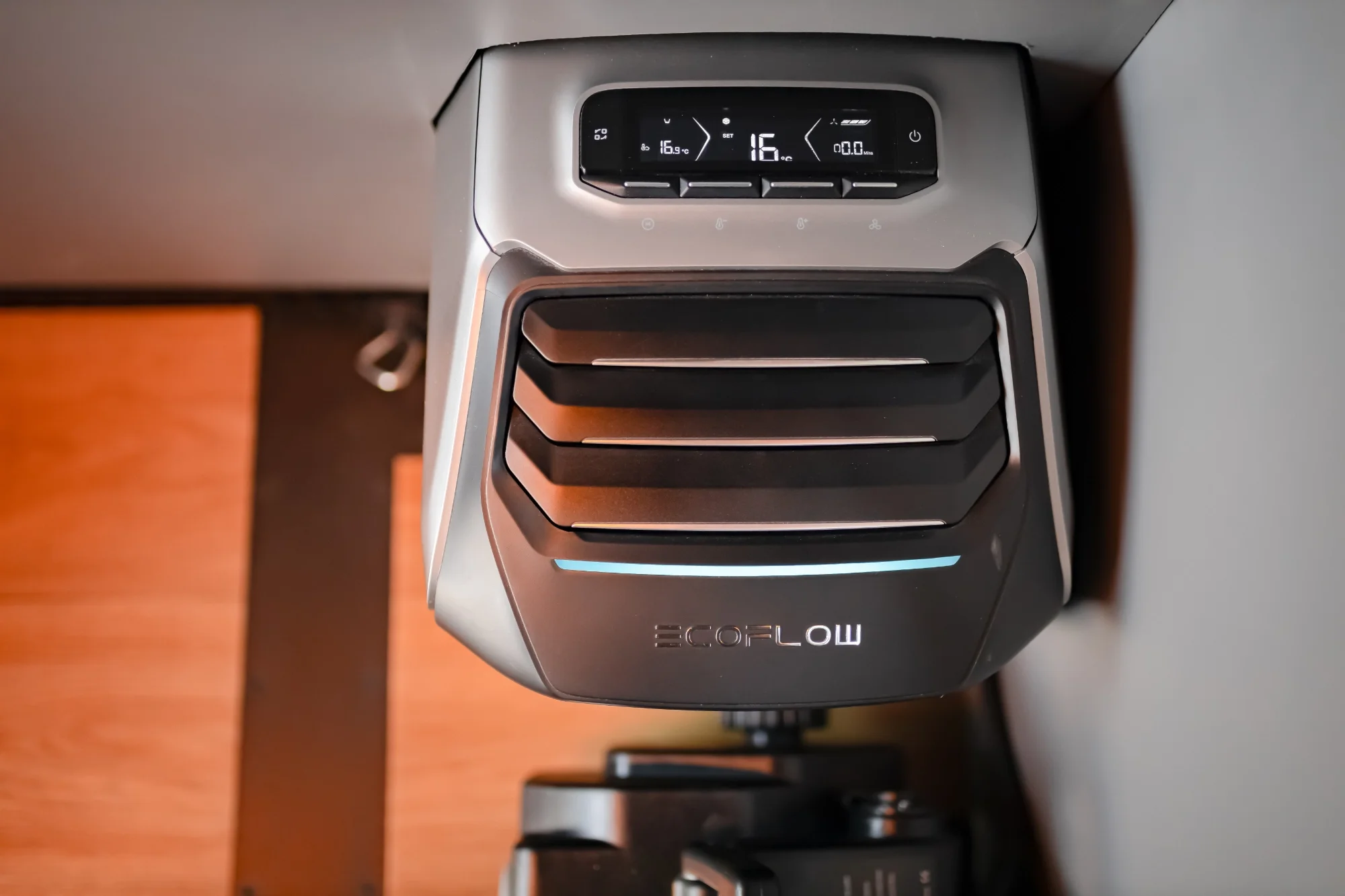 Sprinter L2H2 – Vestavba pro přepravu motorky, kol a pohodlí na cestách – foto 23