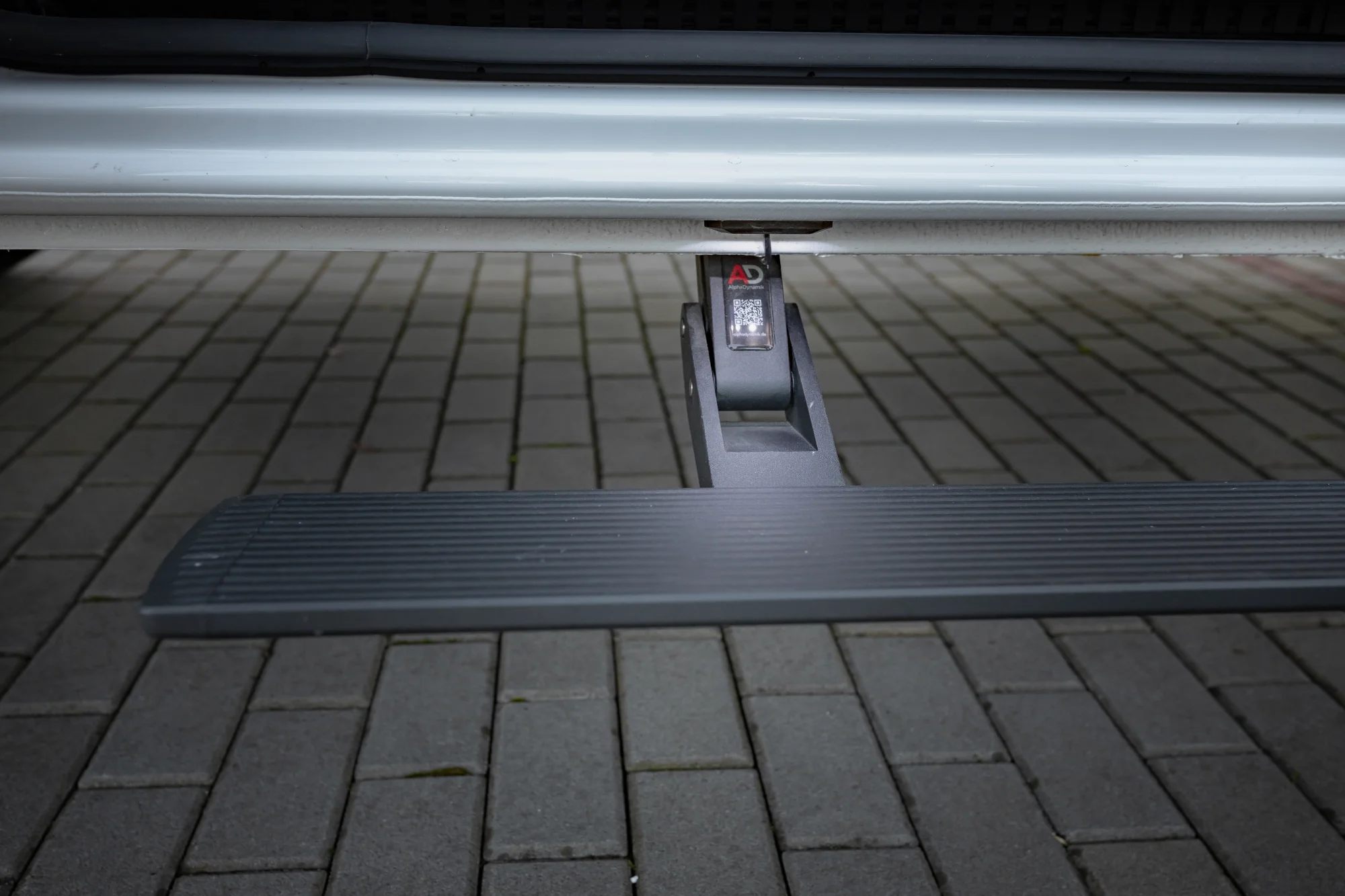 Sprinter L2H2 – Vestavba pro přepravu motorky, kol a pohodlí na cestách – foto 34