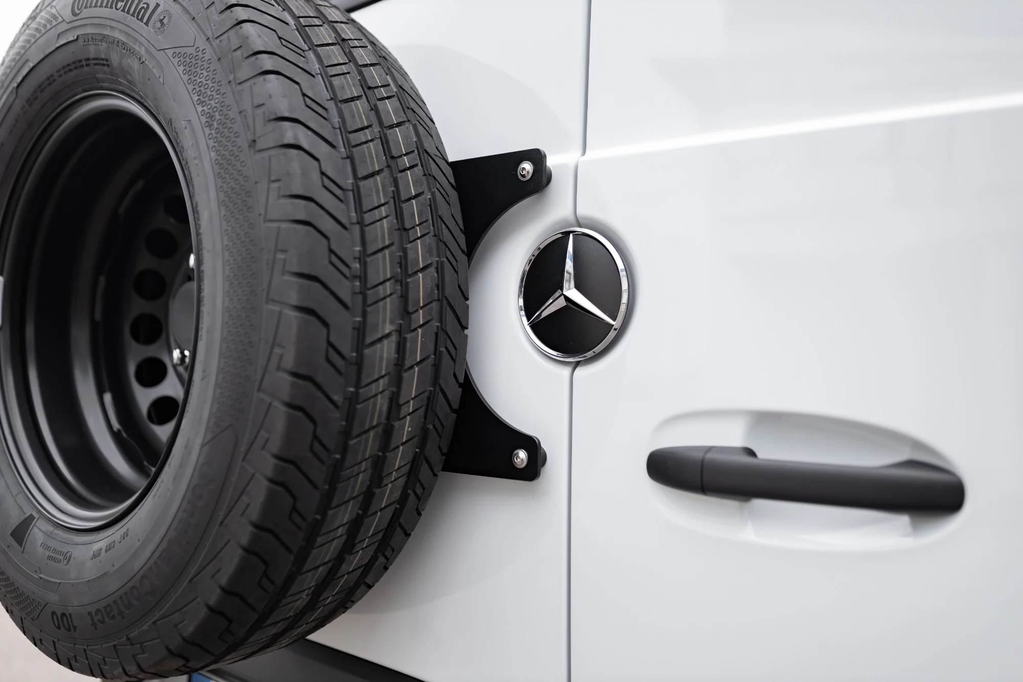 Sprinter L2H2 – Vestavba pro přepravu motorky, kol a pohodlí na cestách – foto 57